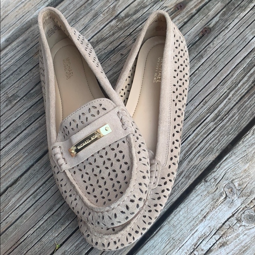 Michael Kors Size 8 Moccasins - Picture 2 of 5